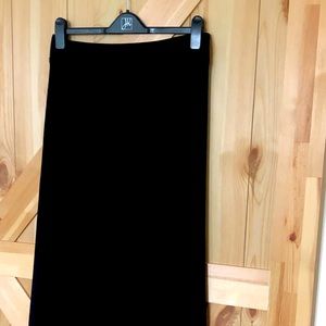 Joseph Ribkoff black cropped asymmetric hem.